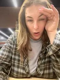 MommmyYummy stripchat stream image