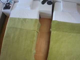 voyeurcam-julmodels-bed-5 camsoda stream image