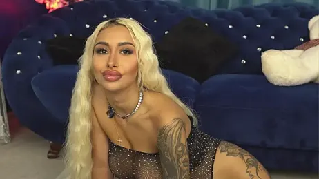 GoldenAmber stripchat stream image