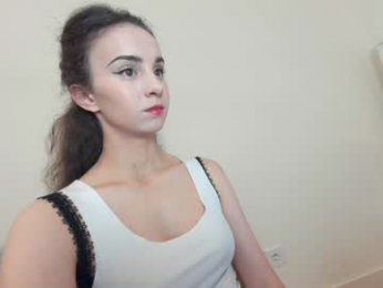 ehotlovea chaturbate stream image