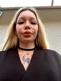 babydolll stripchat stream image