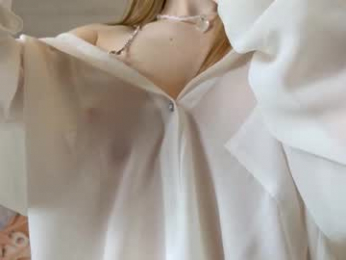 b4by_emilia chaturbate stream image