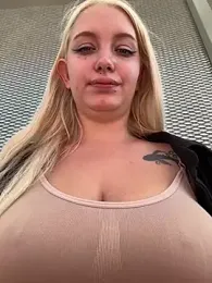 Milkyy_wway stripchat stream image