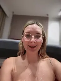 The_Snowwhitee stripchat stream image