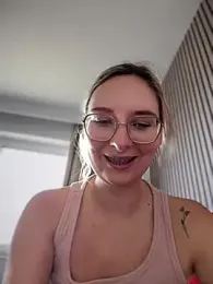 The_Snowwhitee stripchat stream image