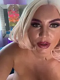 lovely_beast stripchat stream image