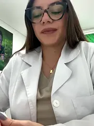 alicee16 stripchat stream image