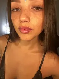 MisFrekcles_ stripchat stream image