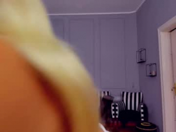 awww_ella chaturbate stream image