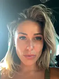 petrouchkaaa_ stripchat stream image