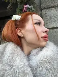 babydolll stripchat stream image