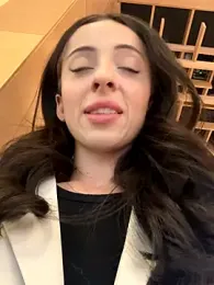 Yesmoree stripchat stream image