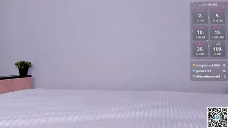 emmelieflorence stripchat stream image