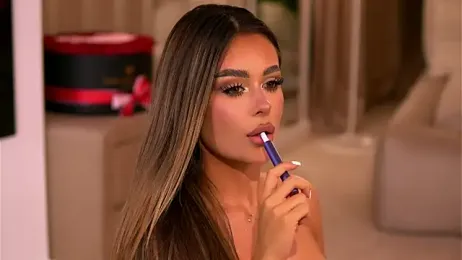 YasmineShaw stripchat stream image