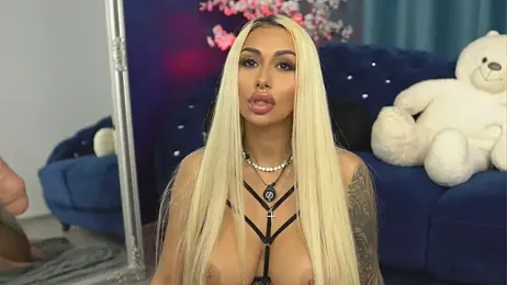 GoldenAmber stripchat stream image