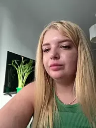 OdriOlsens stripchat stream image