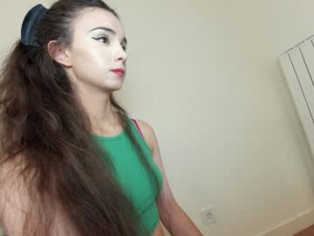 ehotlovea chaturbate stream image