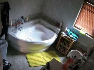 voyeurcam-julmodels-bath-1st-2 camsoda stream image