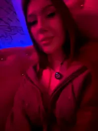 DianaGlow stripchat stream image