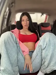 JulliaVegas stripchat stream image