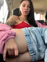 JulliaVegas stripchat stream image