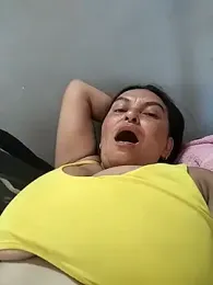 Horny-Mommy-Dirty stripchat stream image