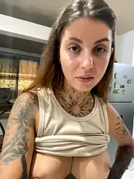 Izy_cute_ stripchat stream image