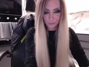 blondalina bongacams stream image