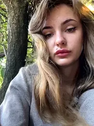 Night_dreams stripchat stream image