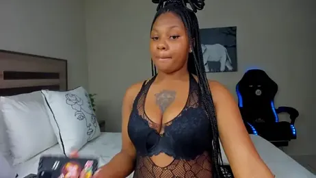 Renee-18 stripchat stream image