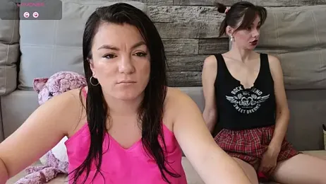 Vika_loves_you stripchat stream image