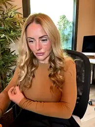 EmaSalis stripchat stream image