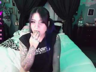 sallylynn camsoda stream image