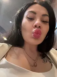 Wet__Bunny stripchat stream image