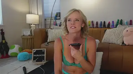 Taylorlove303 stripchat stream image