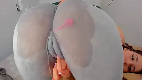 RedAssHottie stripchat stream image