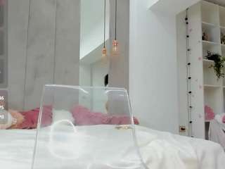 eva-teilor camsoda stream image