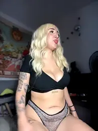 kiaraglam2 stripchat stream image