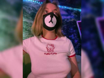 -Summer- bongacams stream image