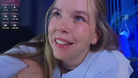 milly_shy stripchat stream image