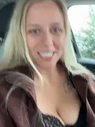 lunawolf21 stripchat stream image