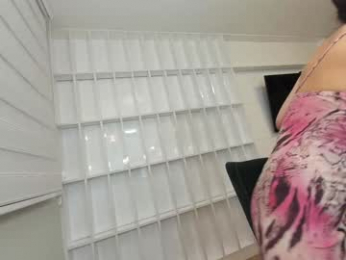 ehotlovea chaturbate stream image