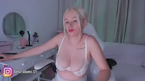 bella_adams_ stripchat stream image