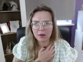 Soft-Zoey bongacams stream image