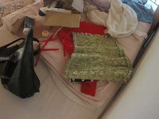 voyeurcam-julmodels-whitebed-1 camsoda stream image