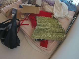 voyeurcam-julmodels-whitebed-1 camsoda stream image