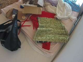 voyeurcam-julmodels-whitebed-1 camsoda stream image