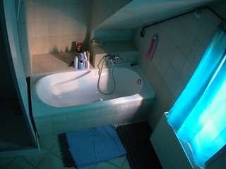 voyeurcam-julmodels-bath-2nd-1 camsoda stream image