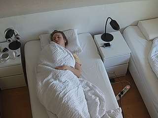 voyeurcam-julmodels-bed-7 camsoda stream image