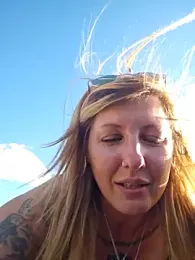 SheIsSomething stripchat stream image